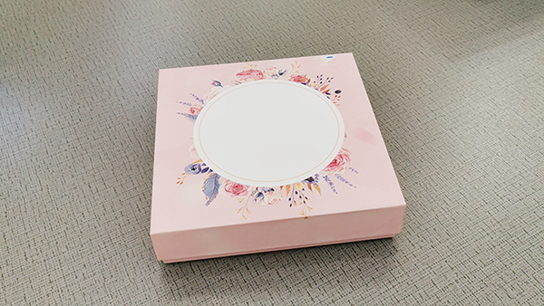 化妆品包装盒能不能喷冰点雪花油墨效果?