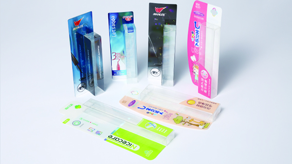 水滴形、树叶形、葫芦形、月牙儿形的化妆品包装盒