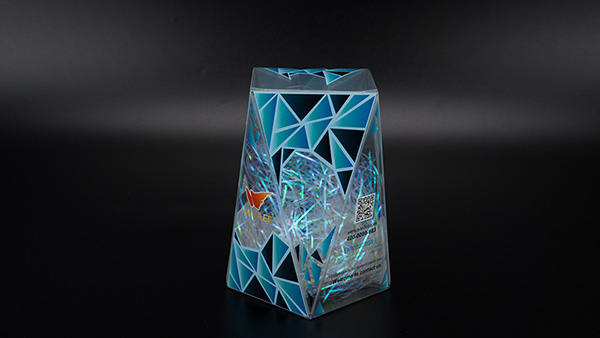 化妆品包装盒的无声推销员能遮光、防尘、透气，能较好地保护内装物品