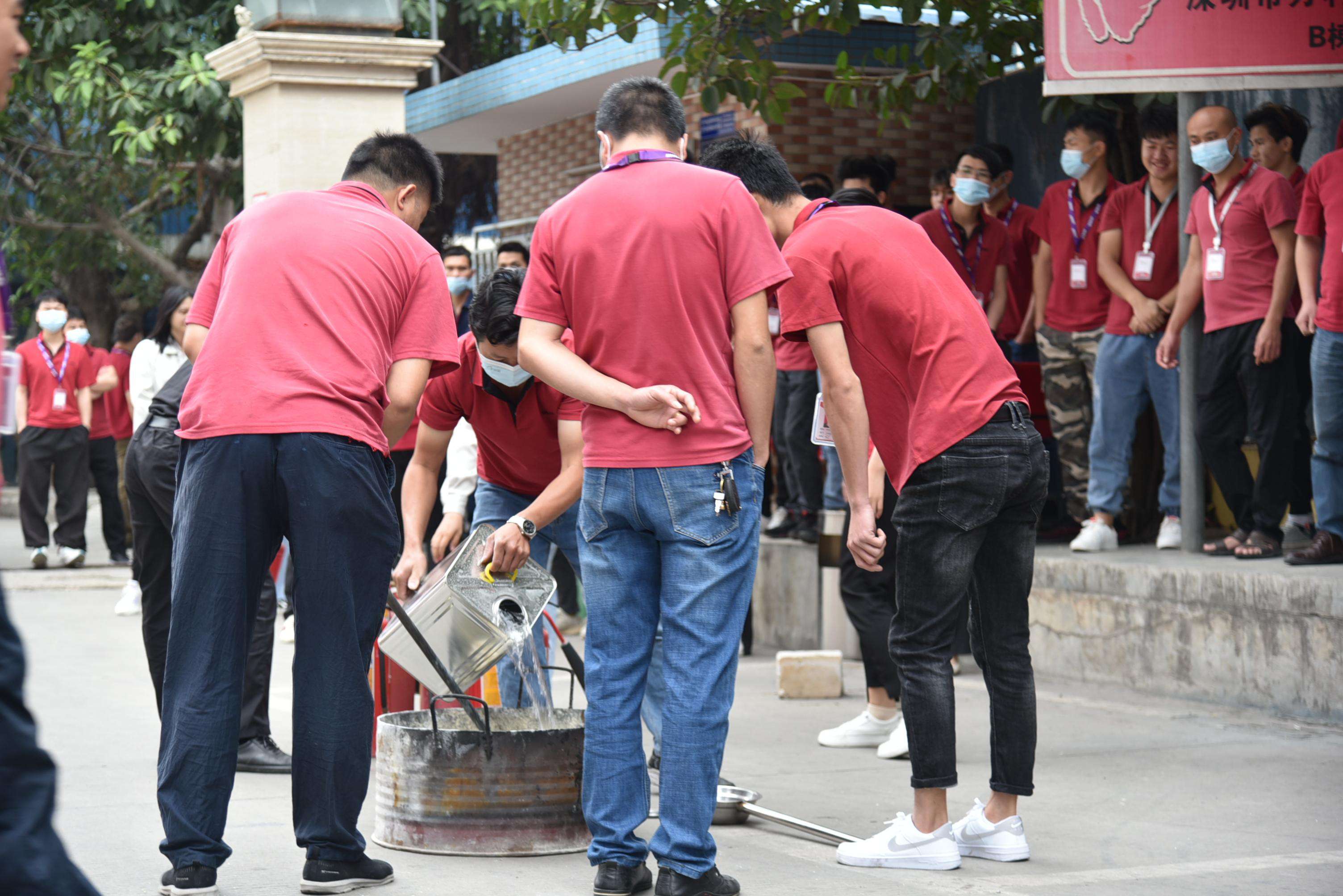 万利科技夏季消防演习